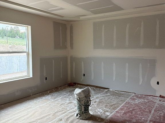 5th image of 343 Avon Cir