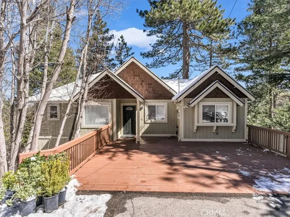 23866 Lakeview Dr, Crestline, CA 92325