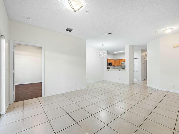 4th image of 104 Lighthouse Circle #A