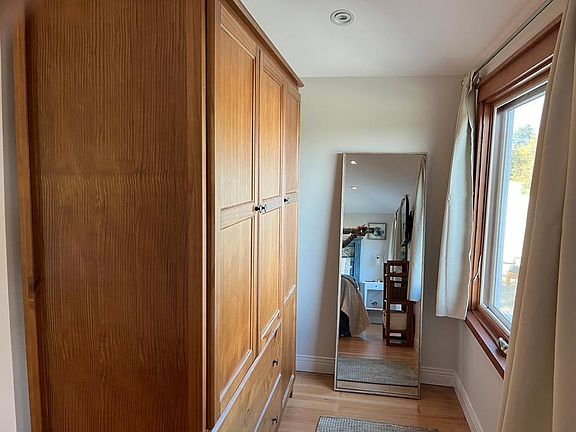 5th image of 3451 Freeman St