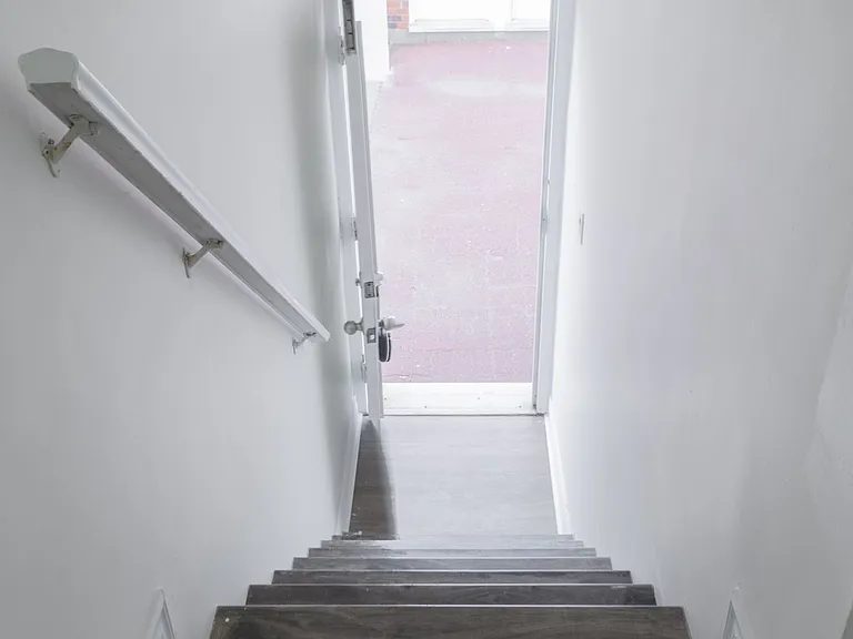 88 Mary St W #3 — Photo 13