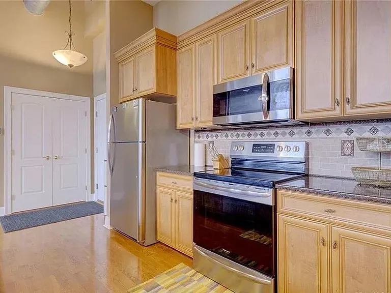 33 Mechanic St #219 — Photo 4