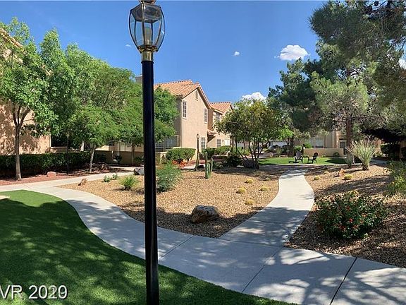2nd image of 5201 S Torrey Pines Dr Unit 1226