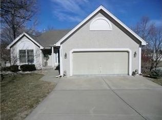 2240 NW 82nd St, Kansas City, MO 64151