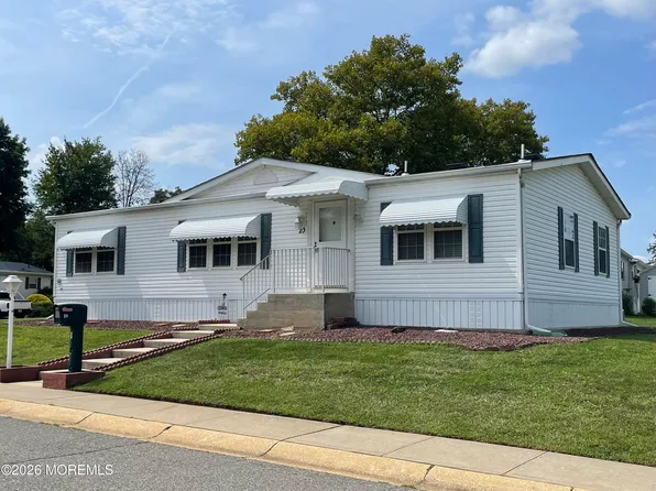 23 Brookside Way, Freehold, NJ 07728