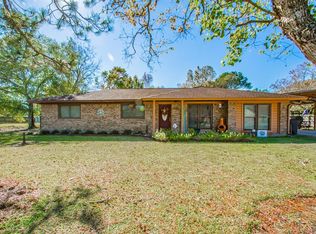 1422 Avenue F, Danbury, TX 77534