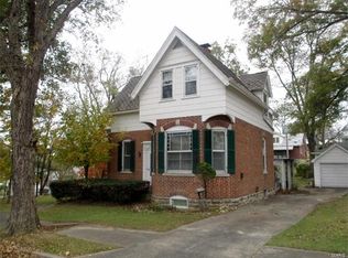 230 W 2nd St, Hermann, MO 65041