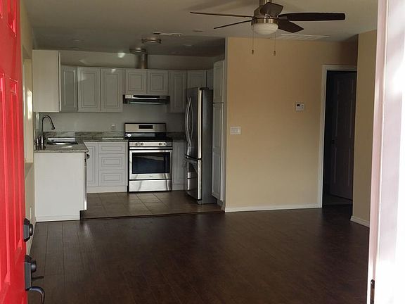 3rd image of 2512 S Bentley Ave