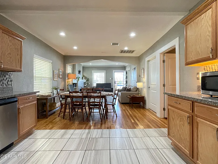 4415 Cumberland Ave — Photo 7