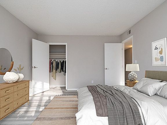Large Bedroom