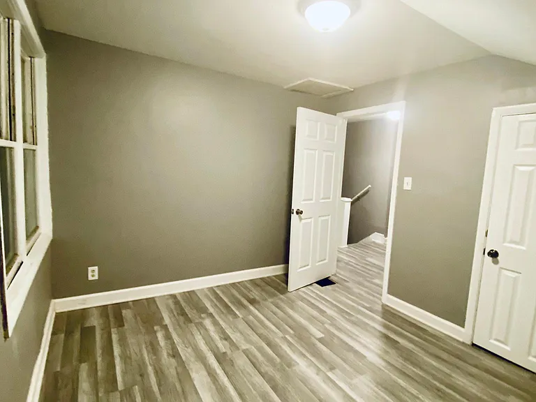 826 Merrill St — Photo 4