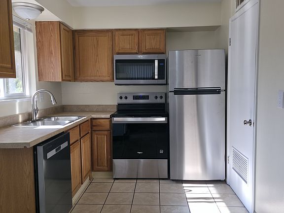 3rd image of 4620 Galley Rd #4622