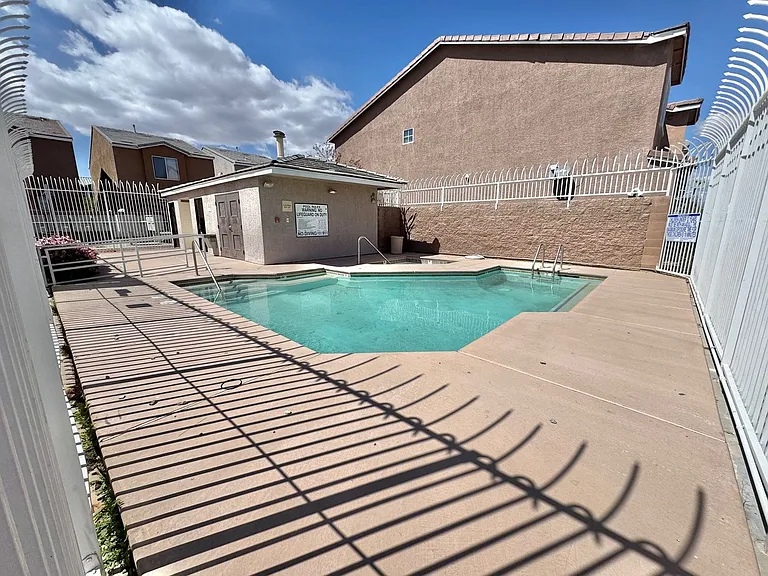 4079 Halfmoon Bay Dr — Photo 26
