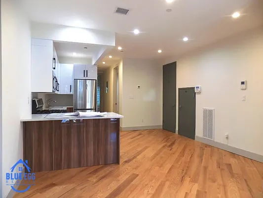 Rented by Blue Egg Realty Corp | media 36