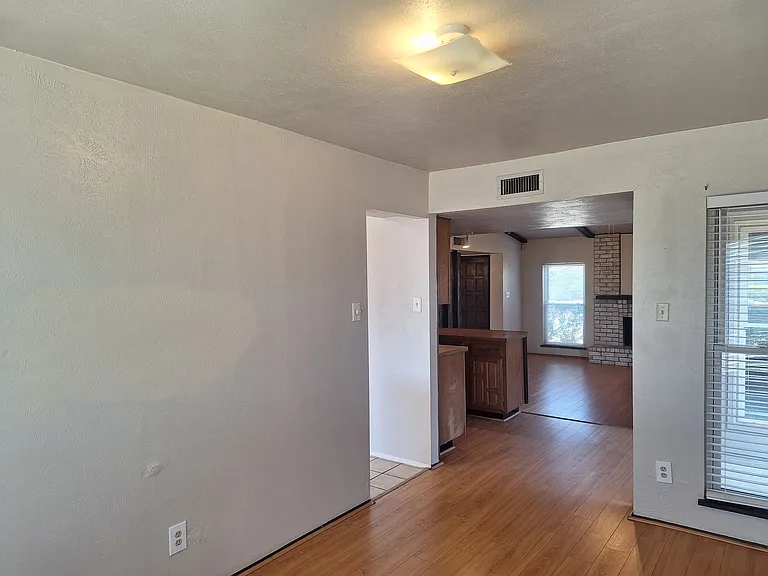 10238 White Elm Rd — Photo 7
