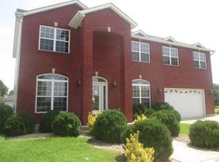 1923 Fleur De Lis Blvd, Cahokia, IL 62206