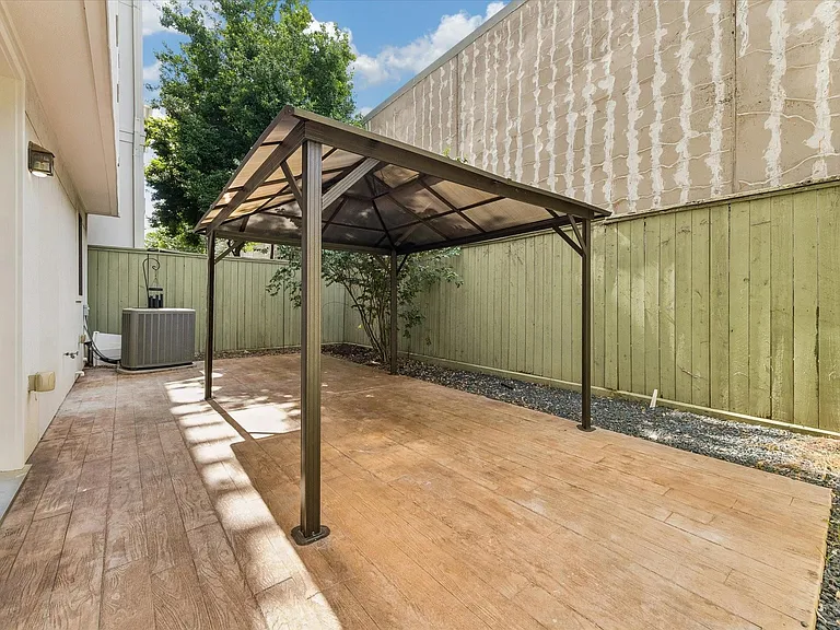 6019 Post Oak Green Ln — Photo 32