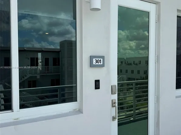 10295 NW 64th Ter #301, Doral, FL 33178