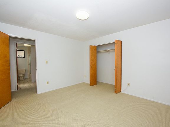4th image of 2939 Park St APT A