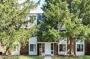 1st image of 230 E Ct Of Shorewood APT 1