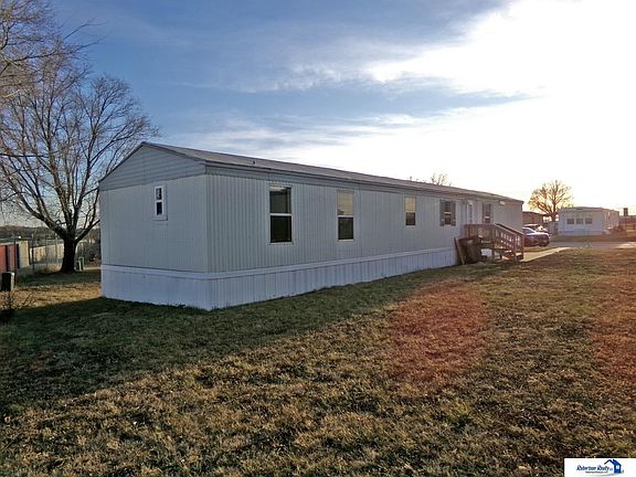 3rd image of 2418 Arapahoe Trl