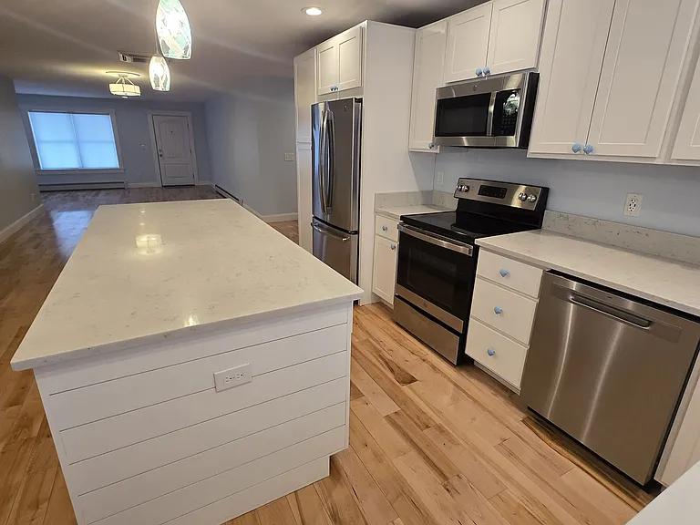 21 Juniper St — Photo 5