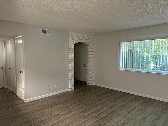 4th image of 2915 Norcade Cir