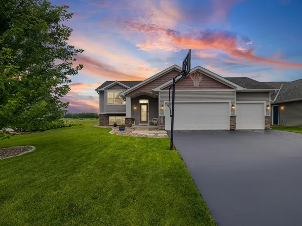 6679 210th St W, Farmington, MN 55024
