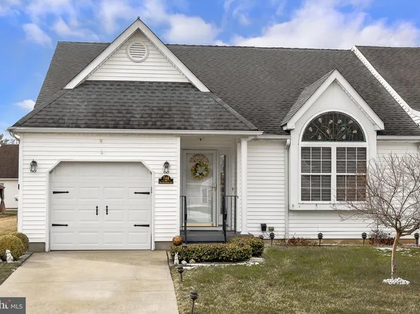 748 Barbados Dr, Williamstown, NJ 08094