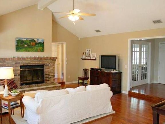 2nd image of 11544 Edgemere Dr