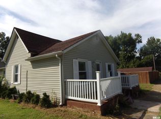 409 S Bush Ave, Hurst, IL 62949