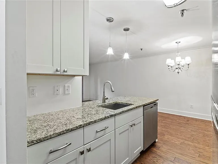 300 Johnson Ferry Rd #A110 — Photo 5