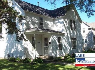 509 S 8th St, Clear Lake, IA 50428