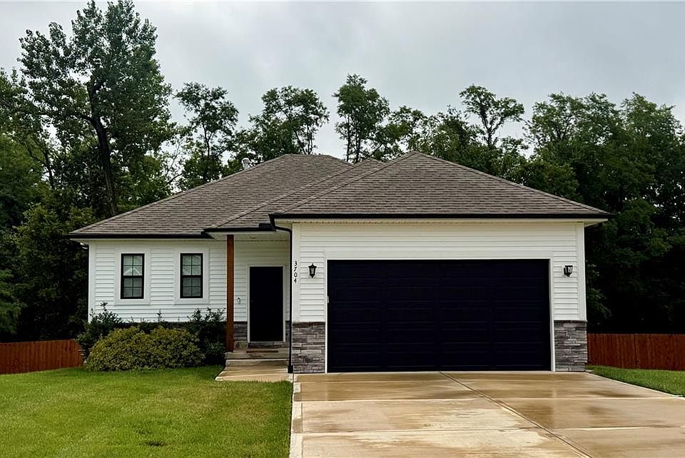 1st image of 3704 NW 95th St