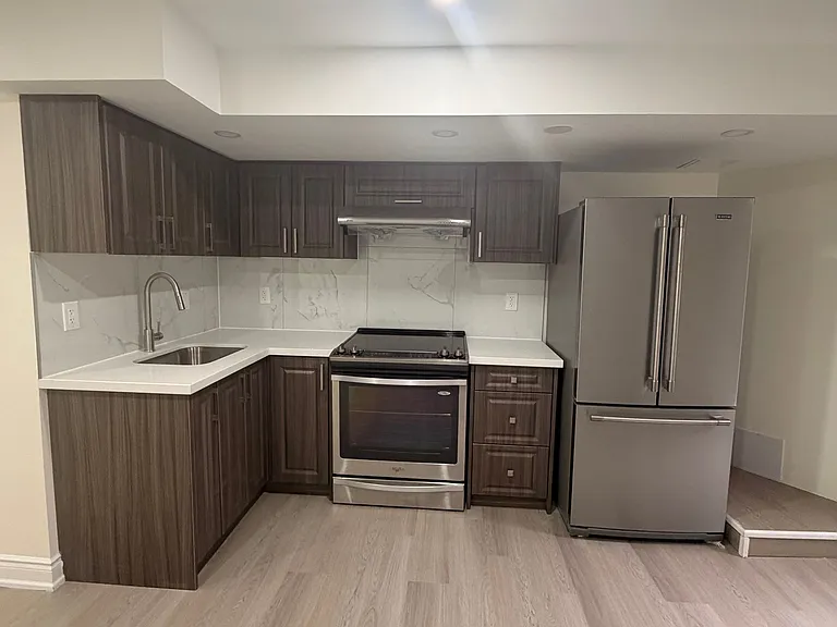 1 Hincks Dr #420 — Photo 4