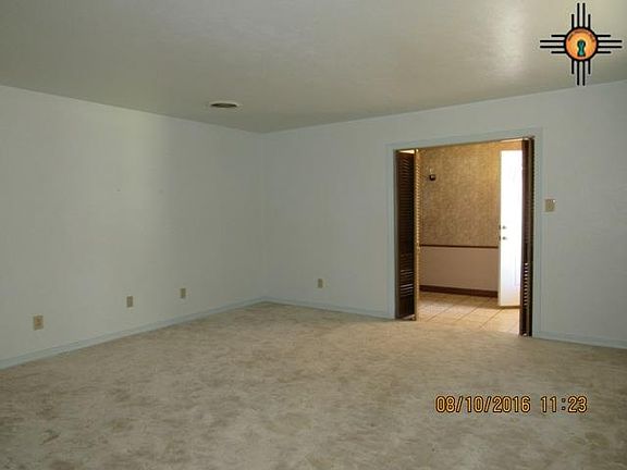 5th image of 620 Kathie Dr