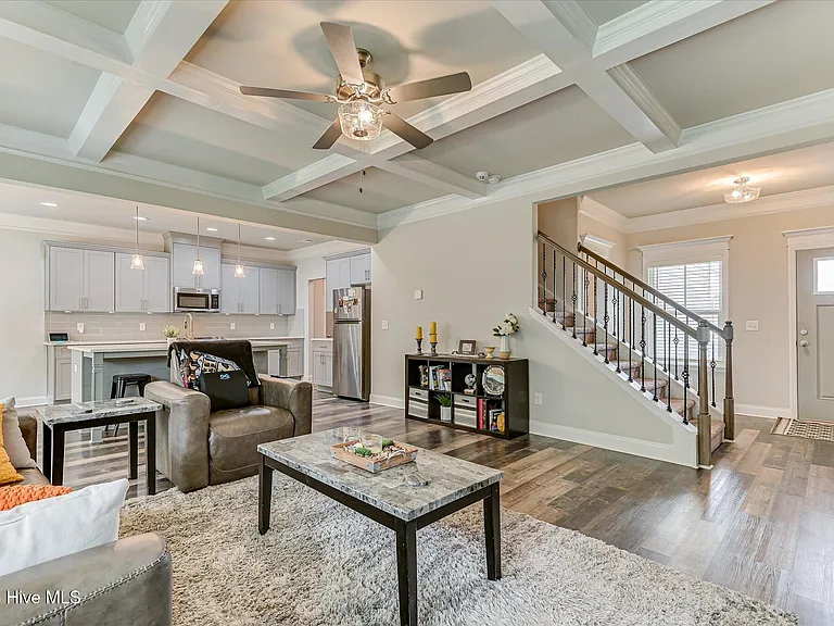 5055 Huntley Trl — Photo 10