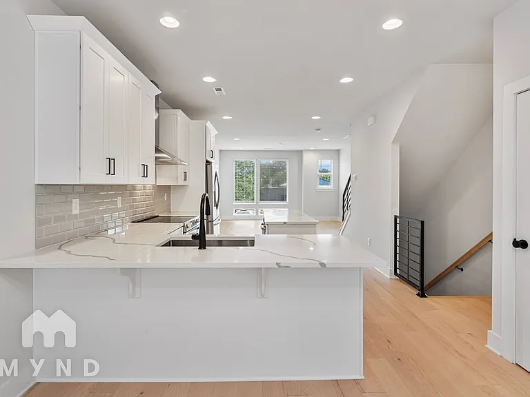 2242 N Graham St #2 — Photo 4