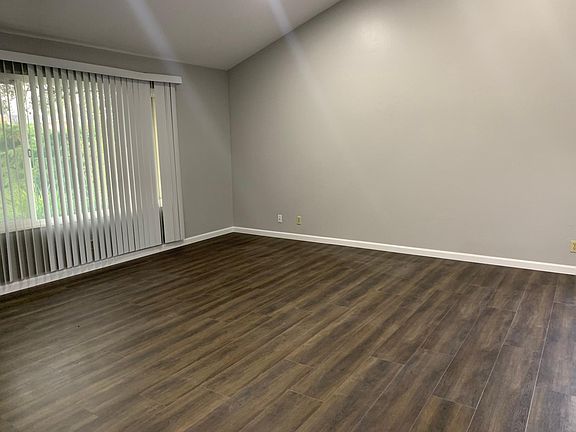 4th image of 3024 Nieman Blvd
