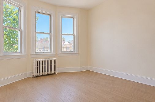 1st image of 1658 Holland Ave #2