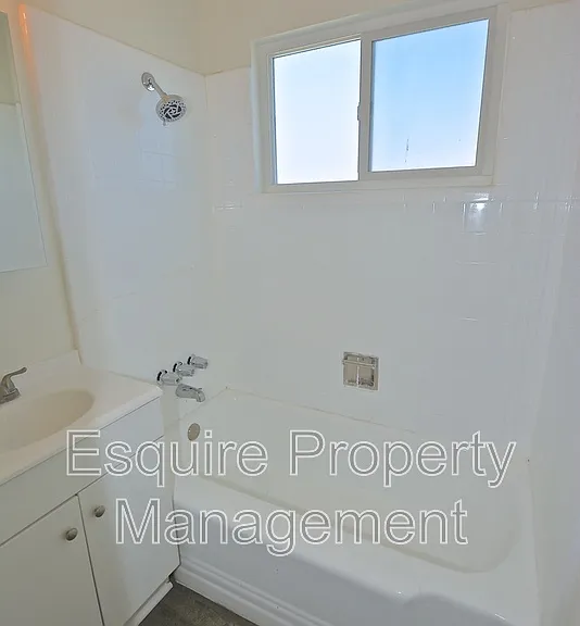 391 Harvard St — Photo 8