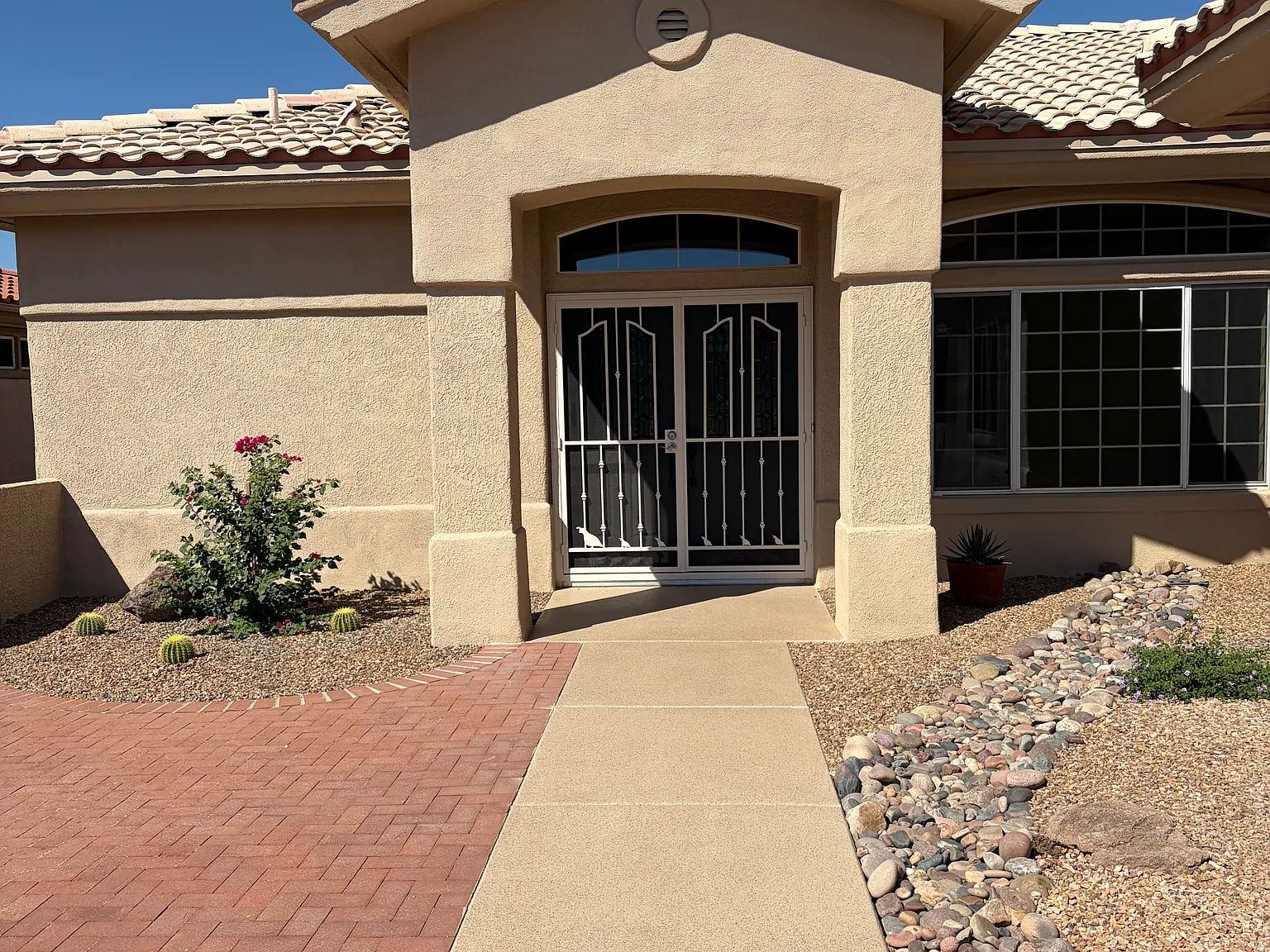 2 bed, 2.5 bath, 2034 sqft, $3,000 — Photo 2
