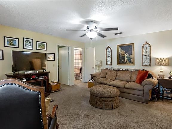 5th image of 16551 Highland Ave
