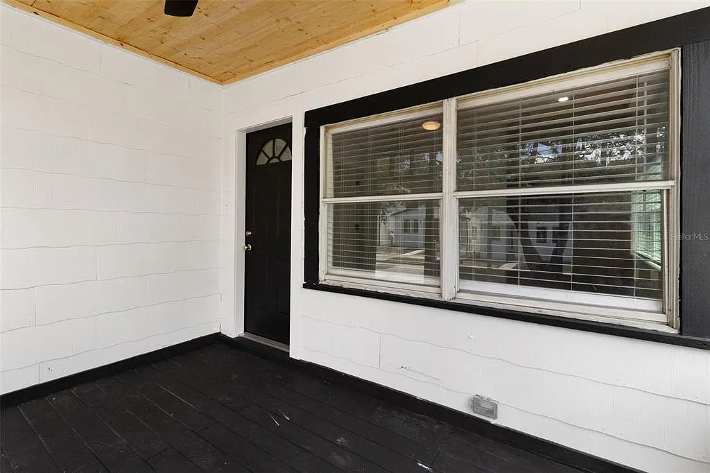 3 bed, 2.0 bath, 1088 sqft, $2,800 — Photo 4