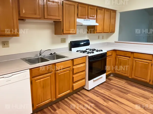 2135A Atlantic Rd, Great Lakes, IL 60088
