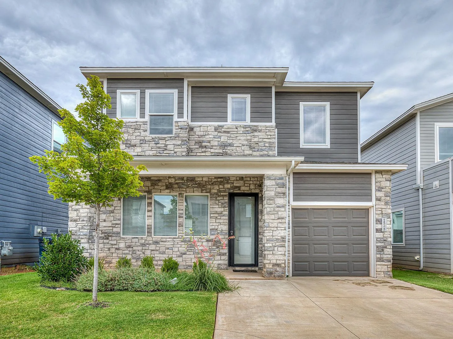 Beautiful Home in Edmond/Oklahoma City — Photo 1