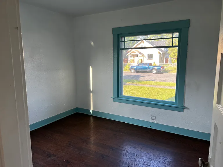 3514 S J St — Photo 3