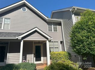 2958 Iron Gate Ln, Charlotte, NC 28212