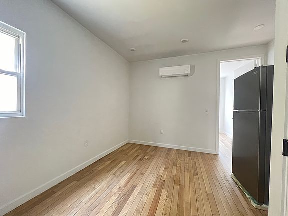 2nd image of 79 Stuyvesant Ave #2A