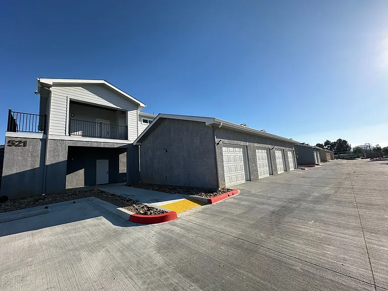 Village Place Apartments — Photo 32